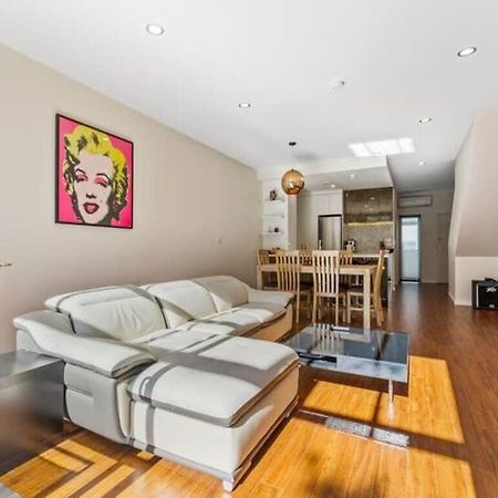Sleek Modern Pad Next To Spark Arena Free Parking Auckland Ngoại thất bức ảnh