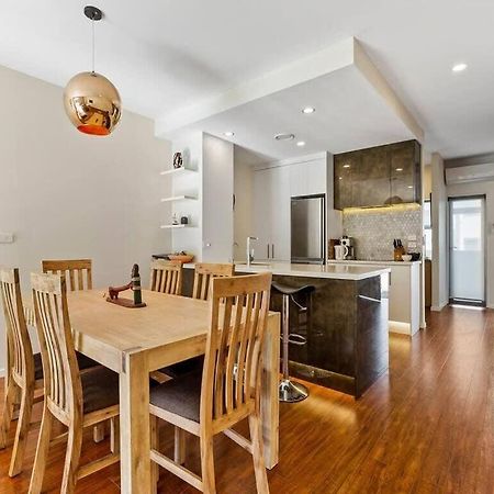 Sleek Modern Pad Next To Spark Arena Free Parking Auckland Ngoại thất bức ảnh
