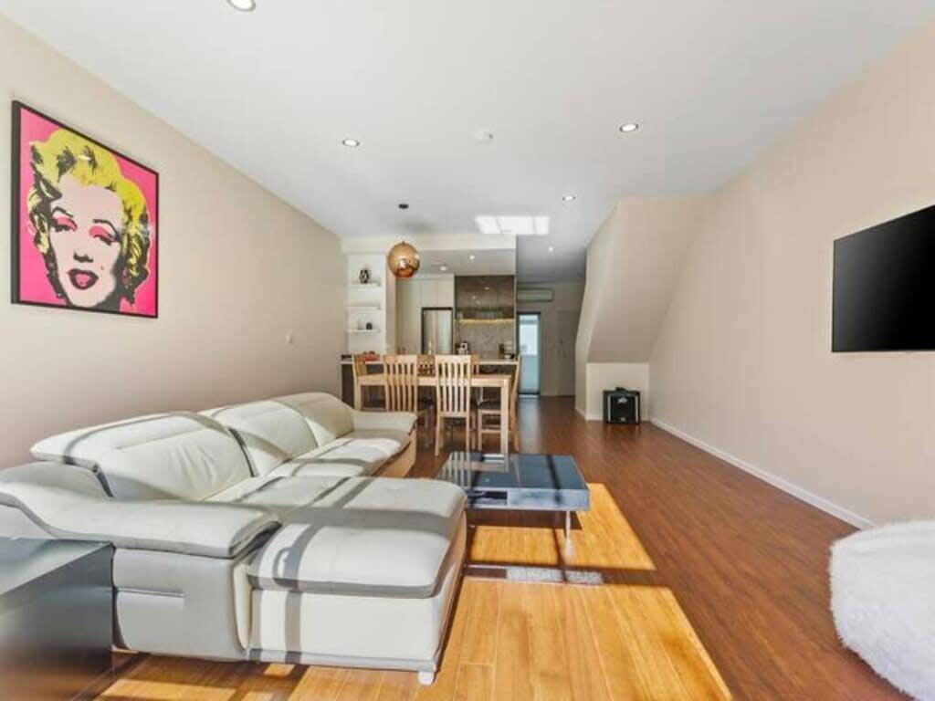 Sleek Modern Pad Next To Spark Arena Free Parking Auckland Ngoại thất bức ảnh