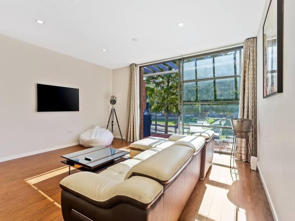 Sleek Modern Pad Next To Spark Arena Free Parking Auckland Ngoại thất bức ảnh