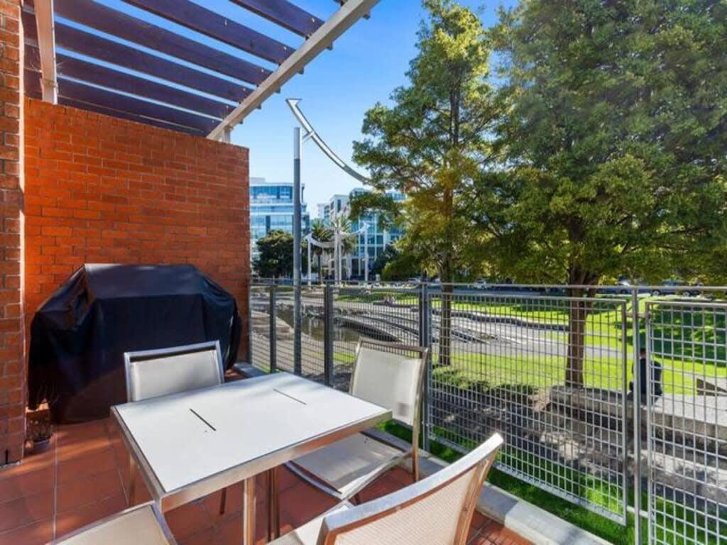 Sleek Modern Pad Next To Spark Arena Free Parking Auckland Ngoại thất bức ảnh